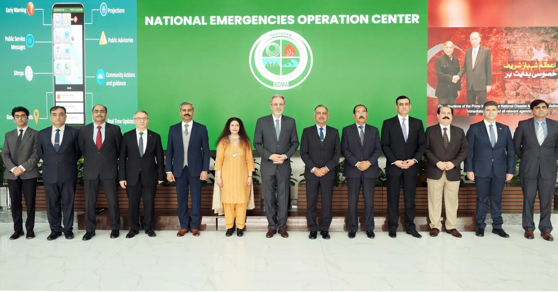 28-03-2024, Islamabad: Group Photo of Chairman NDMA Lt Gen Inam Haider Malik along H.E.Dr.Mehmet Pacaci Ambassador of Turkiye, at NDMA HQs.